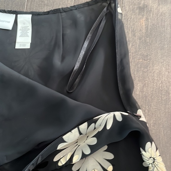 Liz Claiborne Flowy Silk Blend Black & Cream Skirt – 12 - Picture 4 of 6
